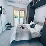 Elysium Apartment Nikiana